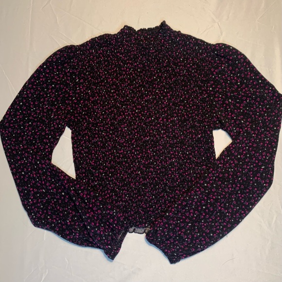 Target Wild Fable Puffy Sleeve Longsleeve Crop Top - Picture 2 of 5